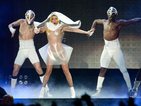 Лейди Гага ражда слузесто извънземно