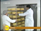 Пощальонът Пейо учи как се прави мъжко сирене