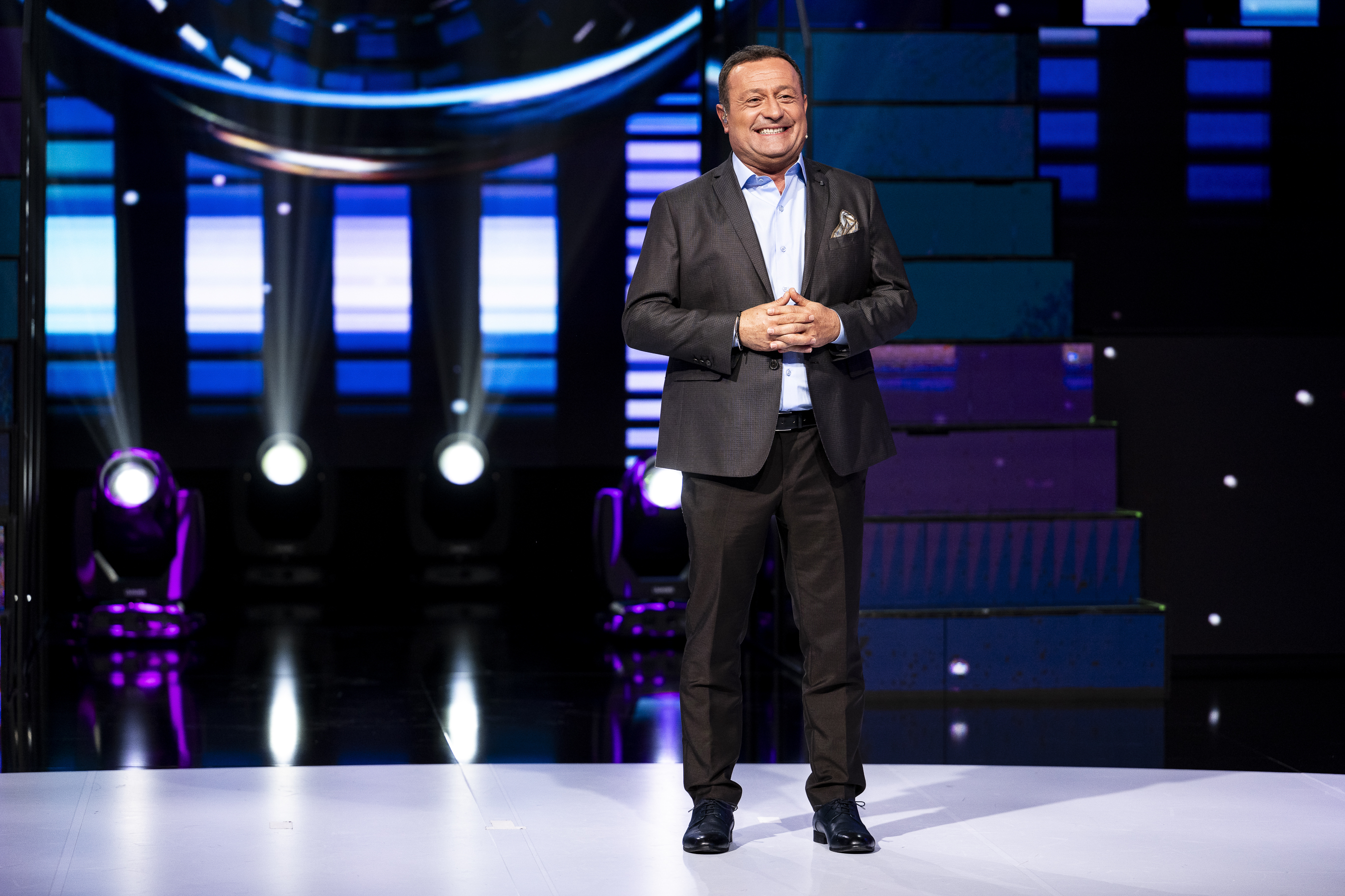 пееш или лъжеш