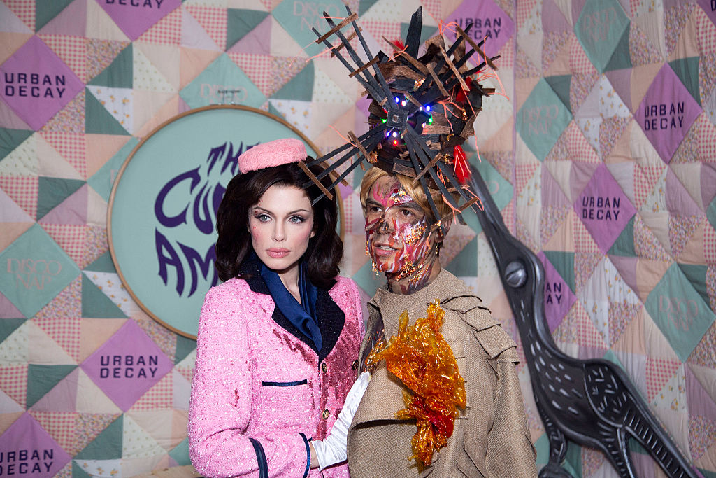 Джулия Фокс