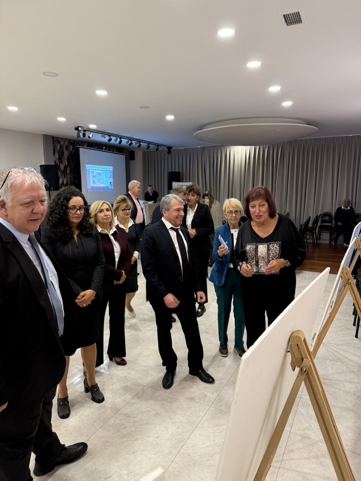 Изложба - УНИБИТ