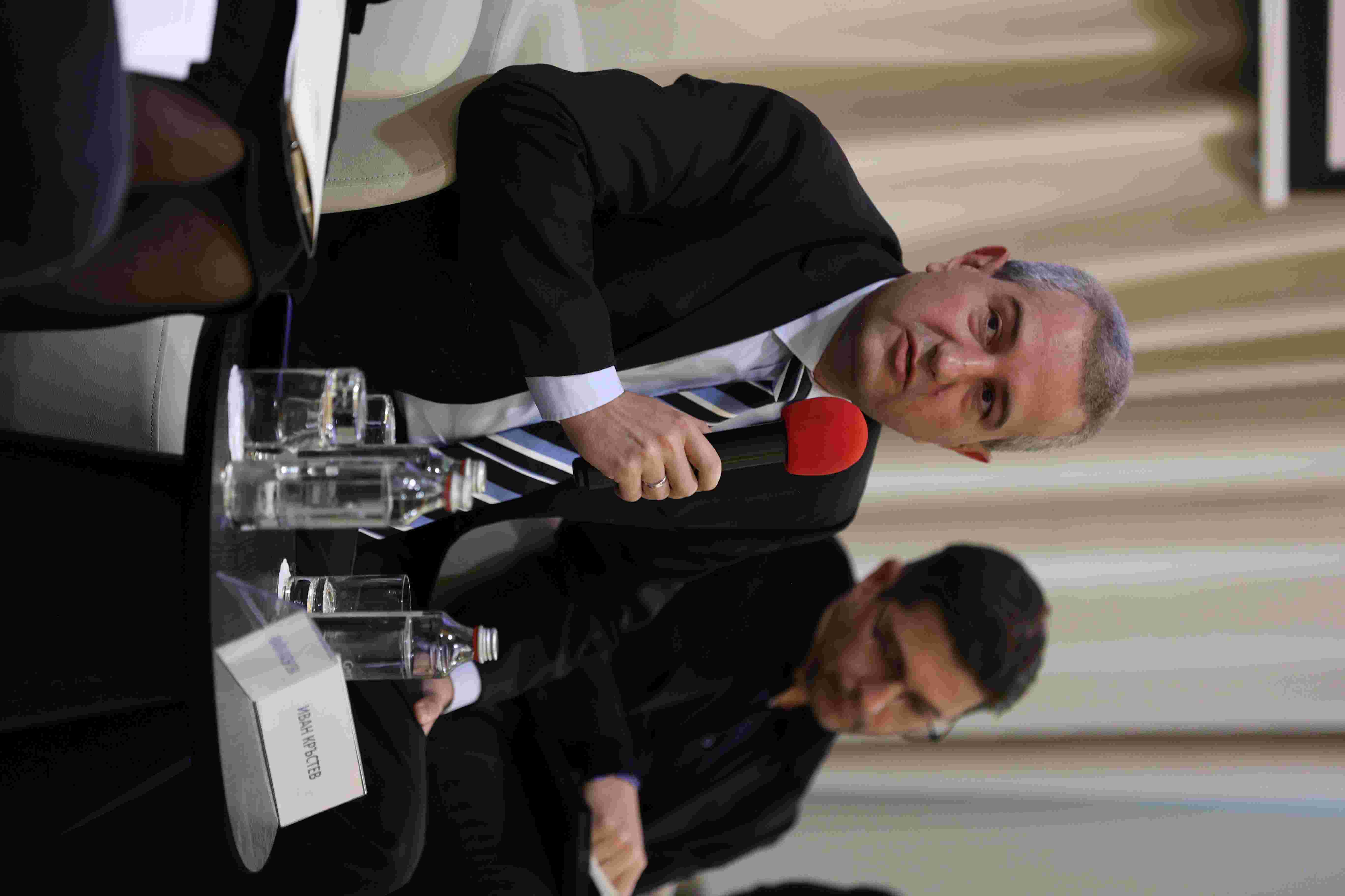 Иван Кръстев