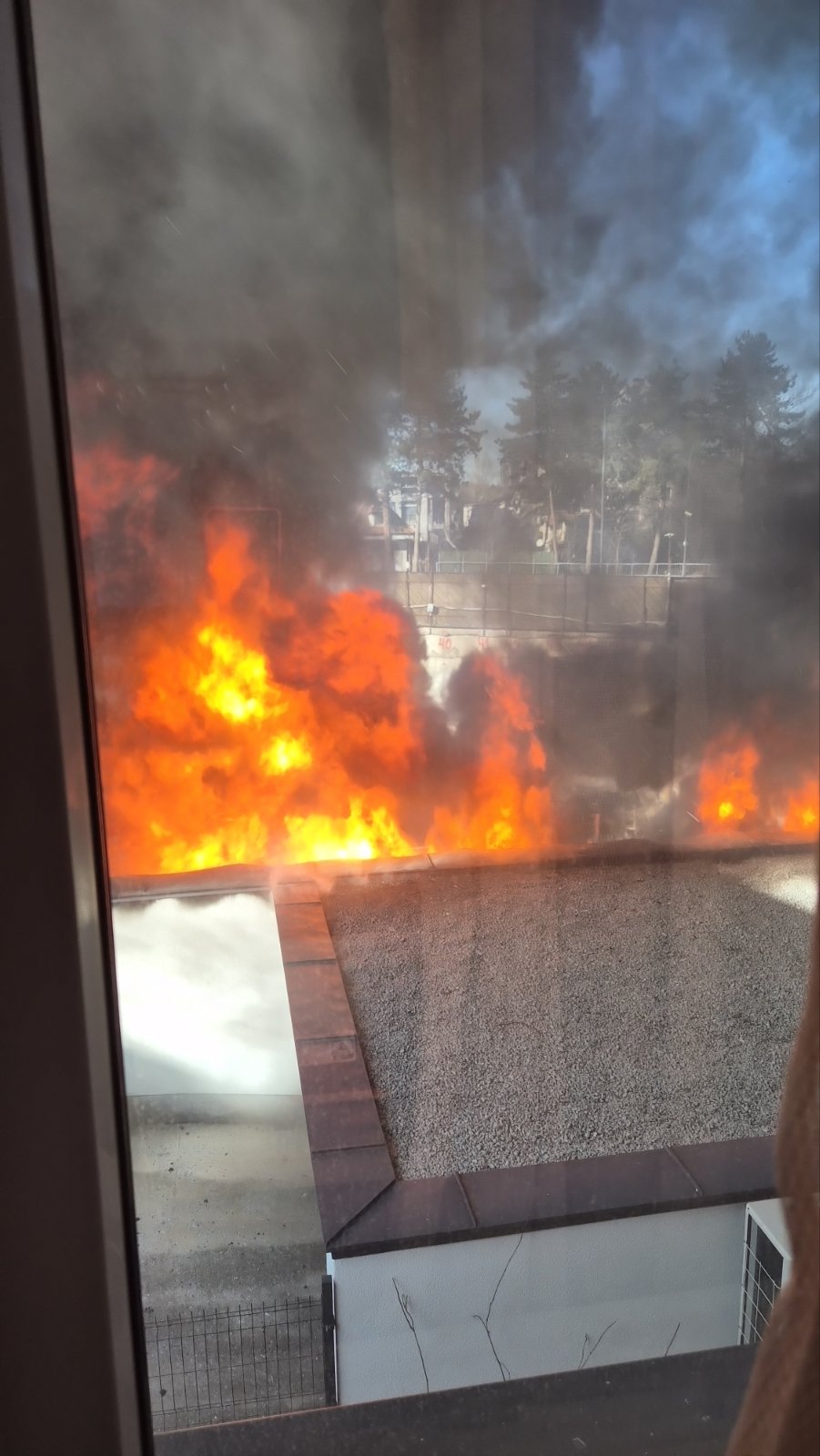 горяща сграда