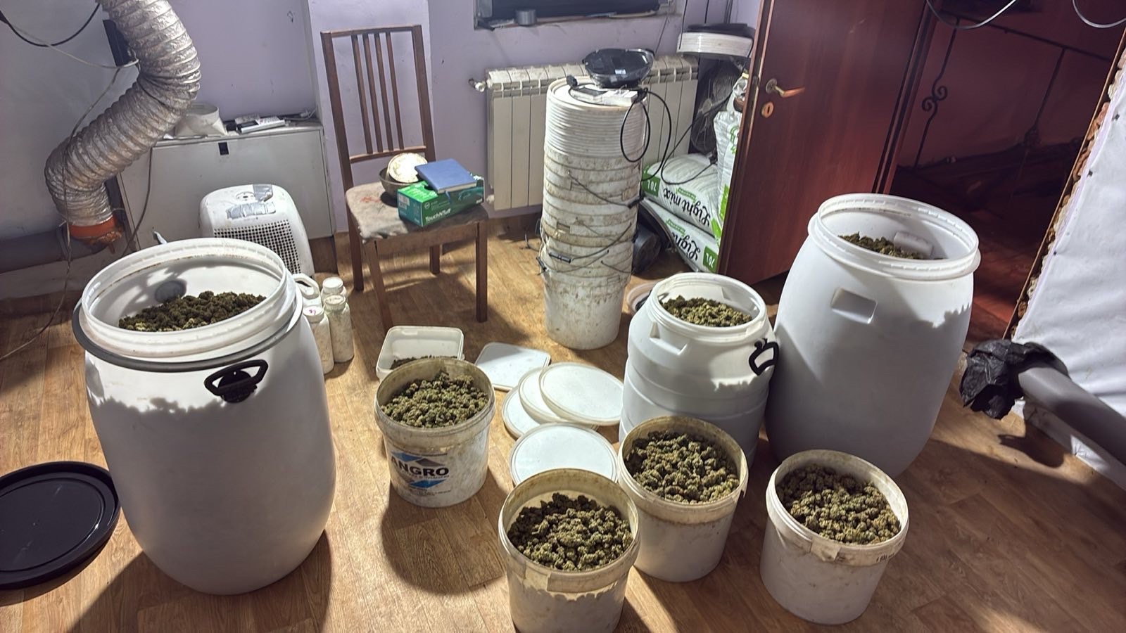 наркотици, дрога