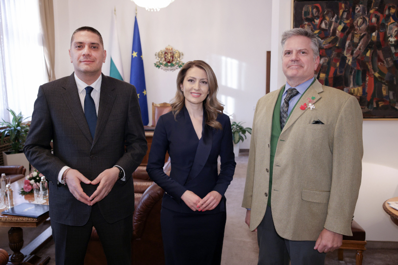 Рая Назарян