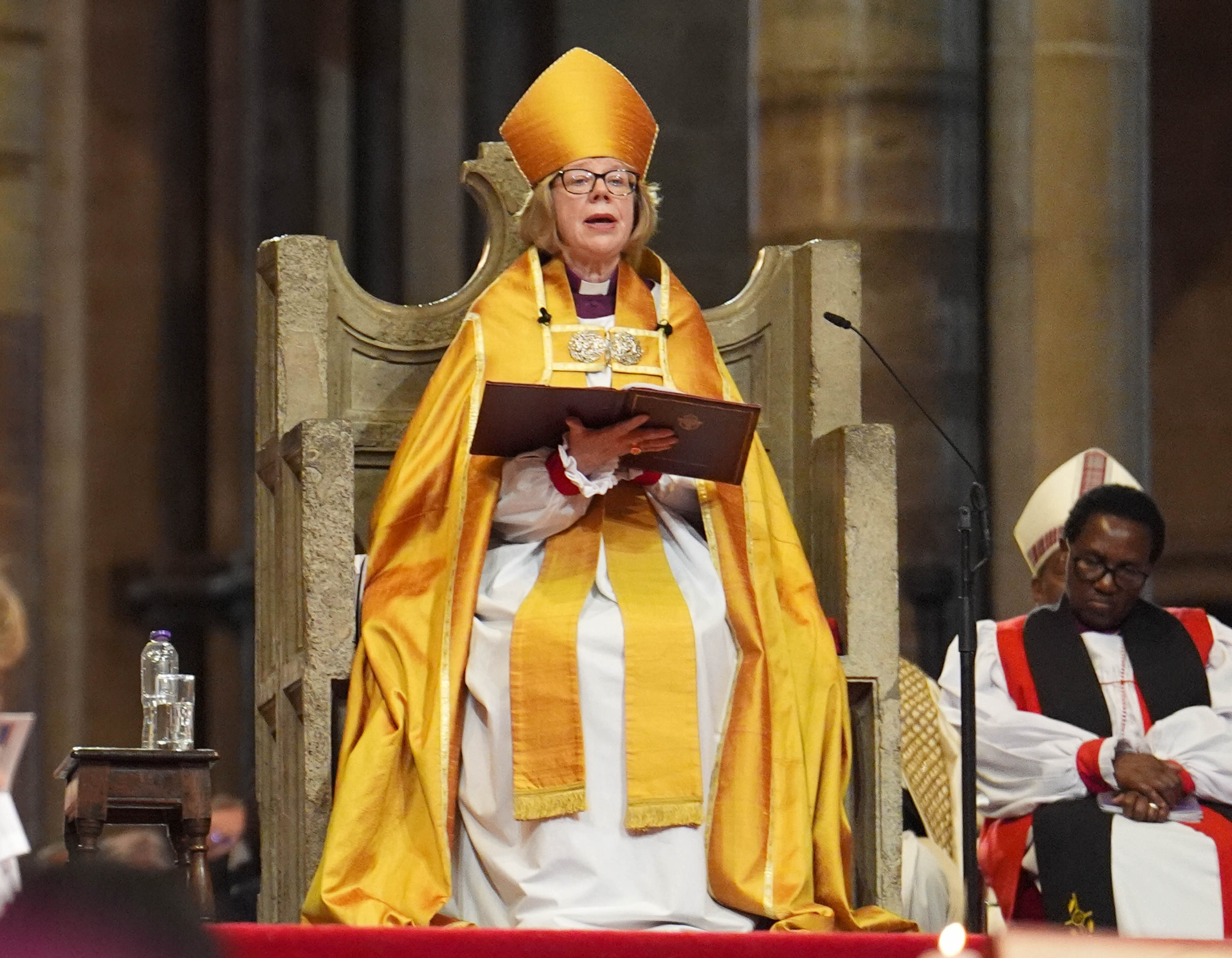 сара мълали