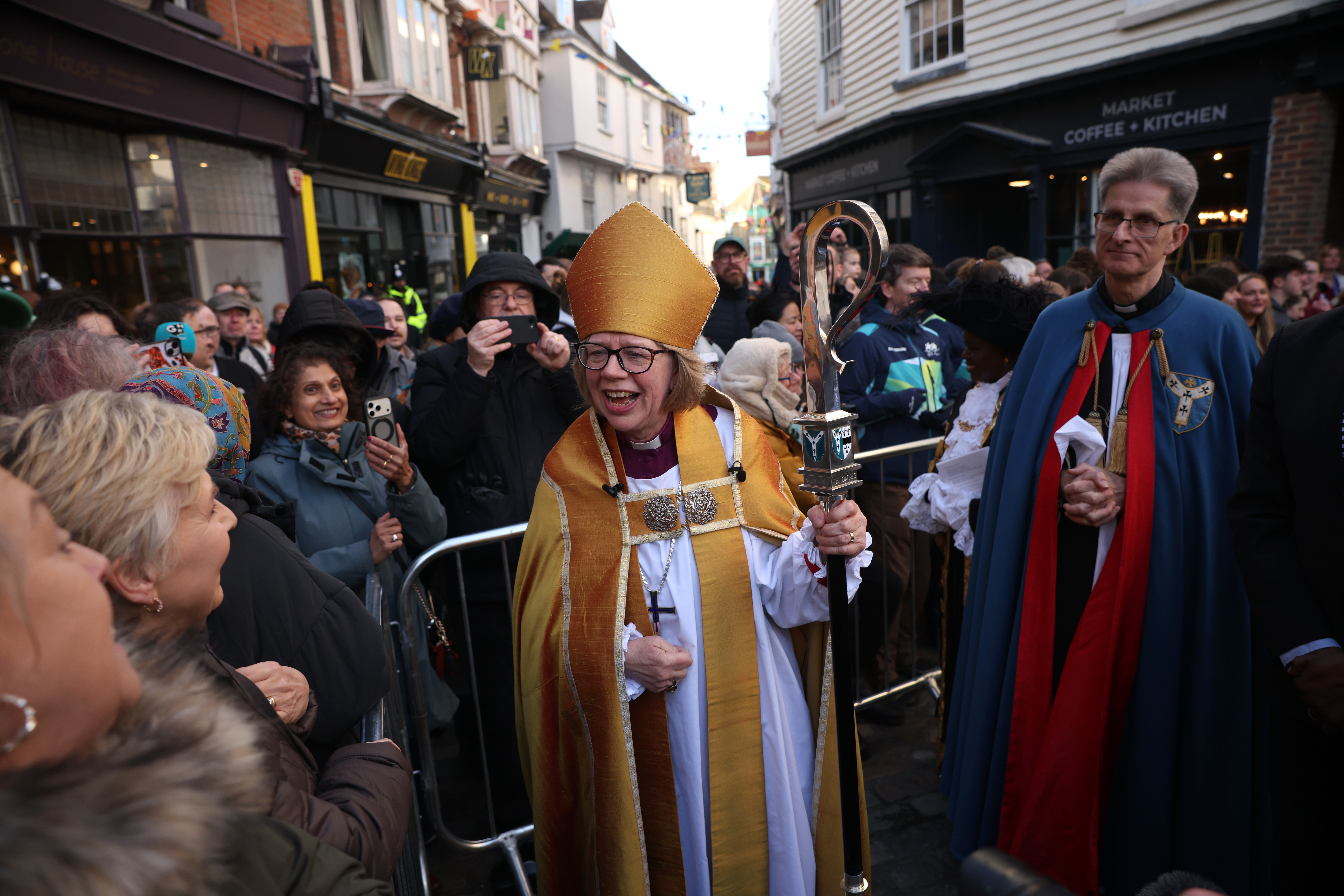 сара мълали