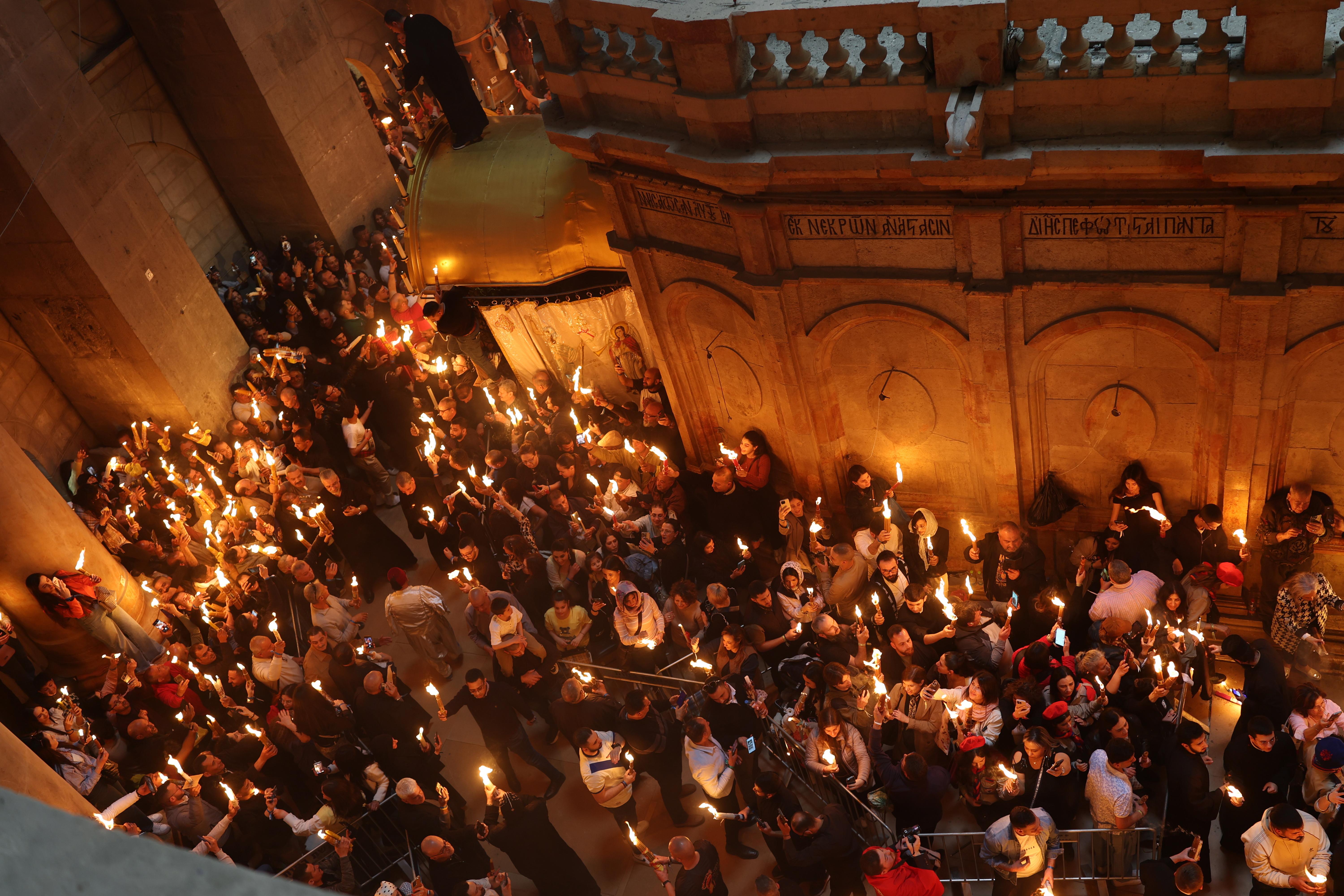 Благодатен огън