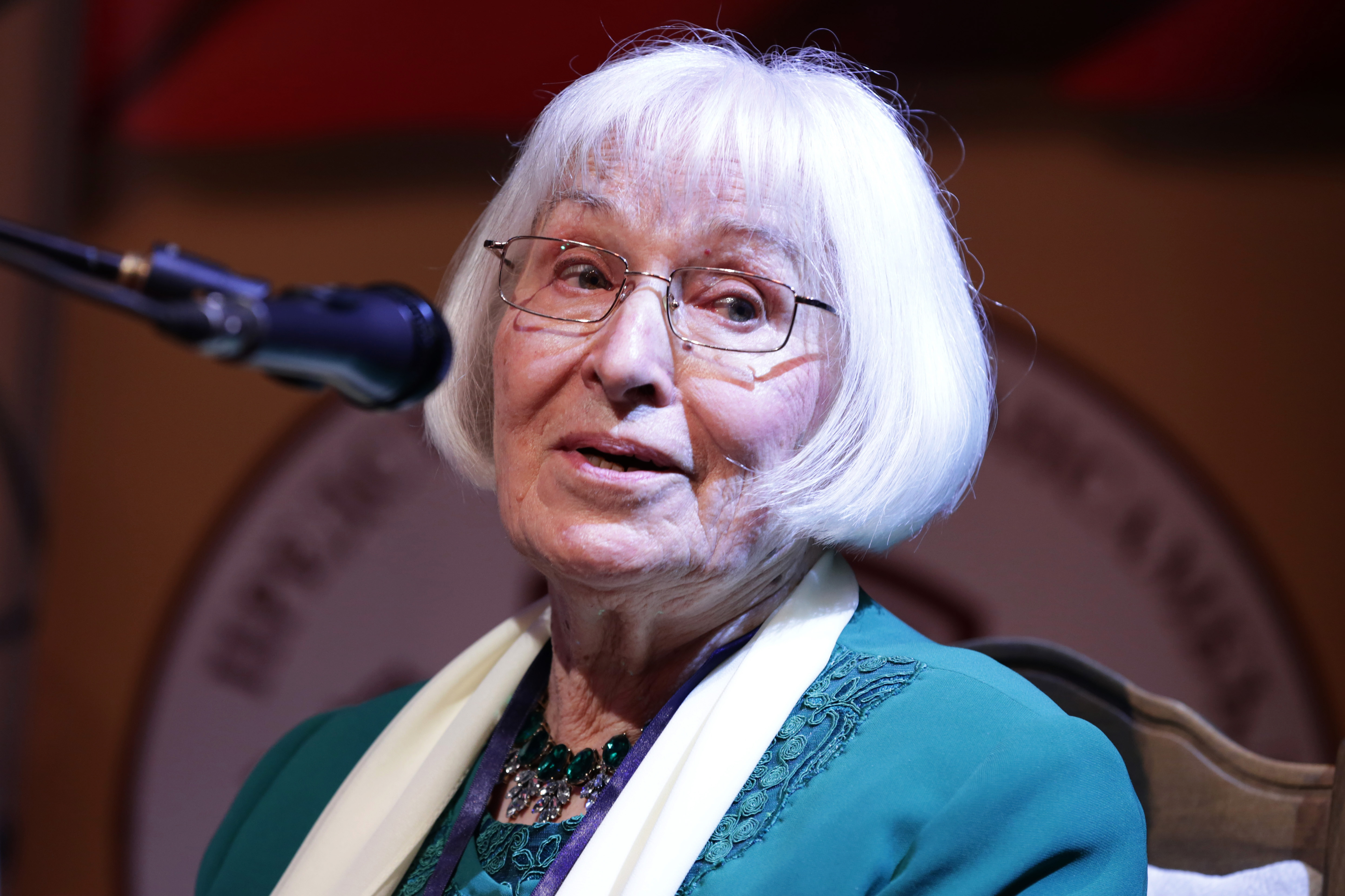 маргарет николова