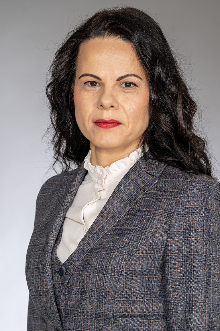 Катя Ивкова