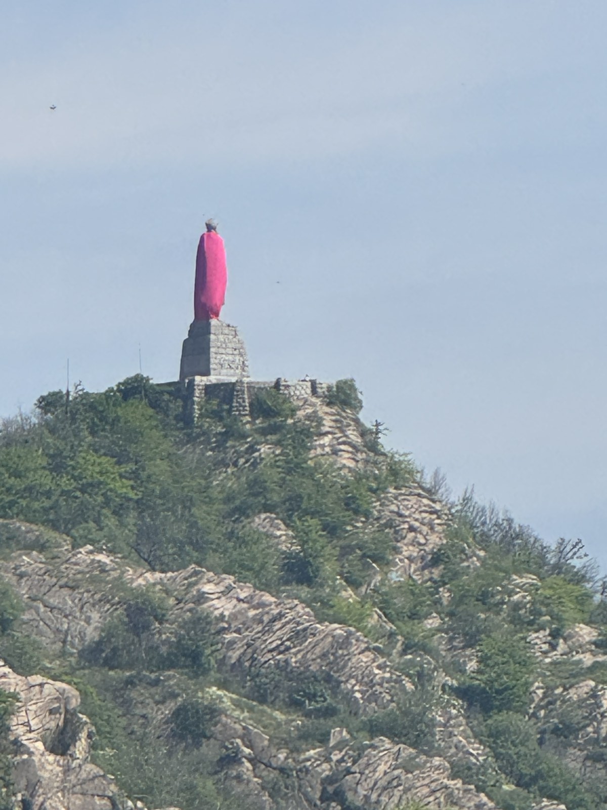паметник