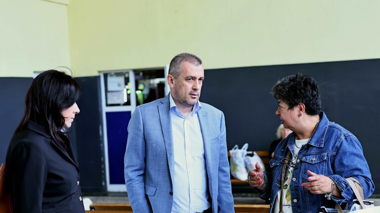 пеев влак