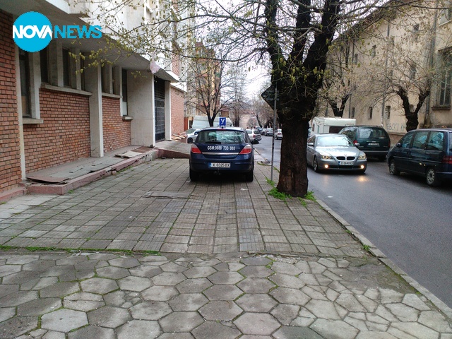 Къде паркира учебна кола в Хасково