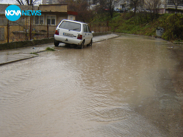 Над 200 метра от улица „Генерал Драгомиров” в Шумен са наводнени