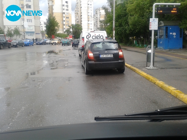 Така се спира на спирка!