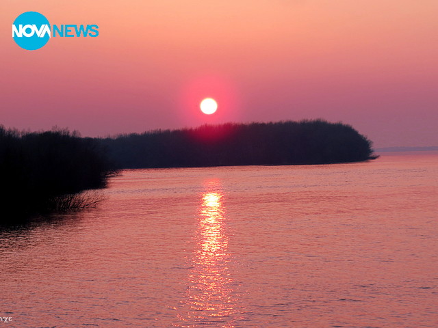 Красив залез над Дунав