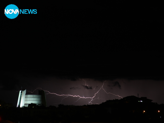 Гръмотевична буря край Плевен