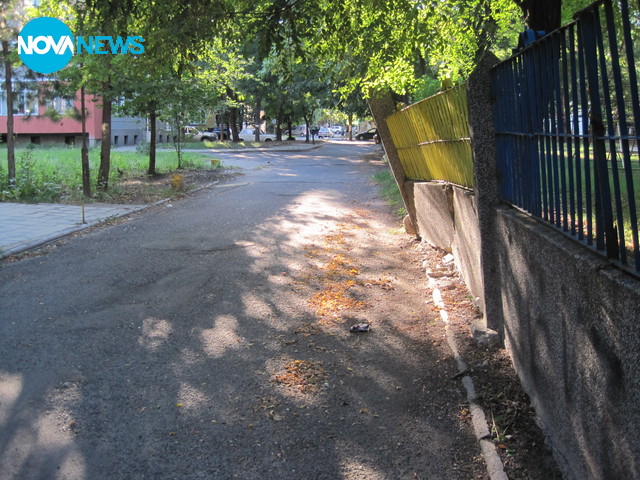 Опасна ограда на детска градина в Кърджали