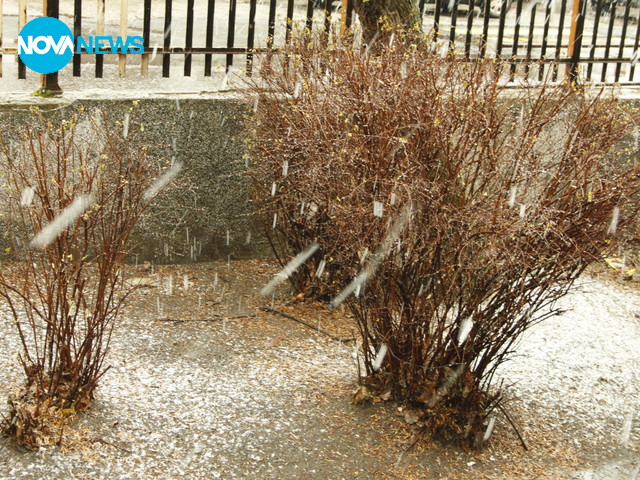 Кратък снеговалеж в Бургас