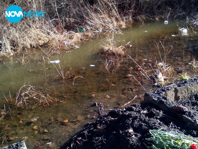 Гробове под вода