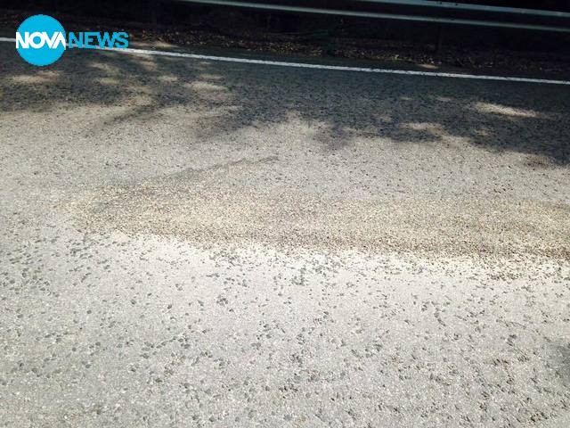 Дупки и кърпежи на новия асфалт на Петрохан