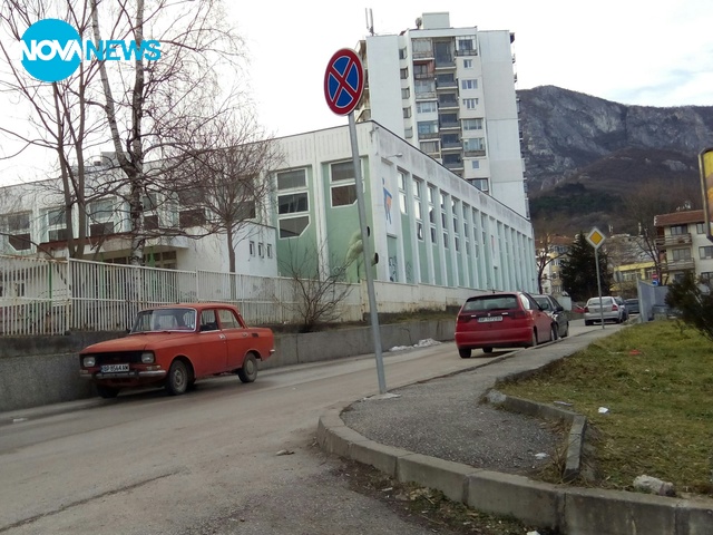 Неправилно паркиране в центъра на Враца