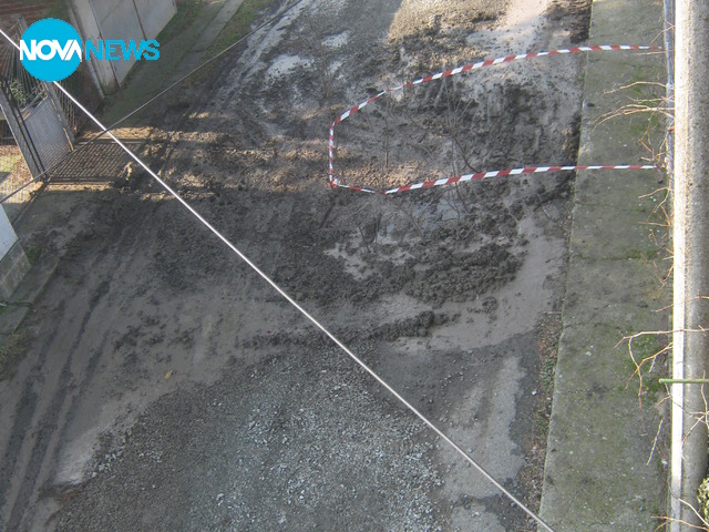 Дръвче цъфна на улица в Камено след ремонт на ВиК