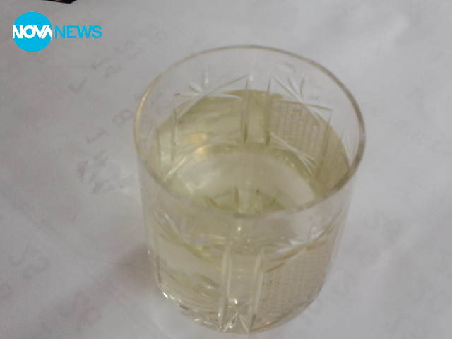 Кафява вода тече от чешмите на Владая