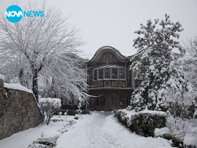 Старият Пловдив е покрит със сняг