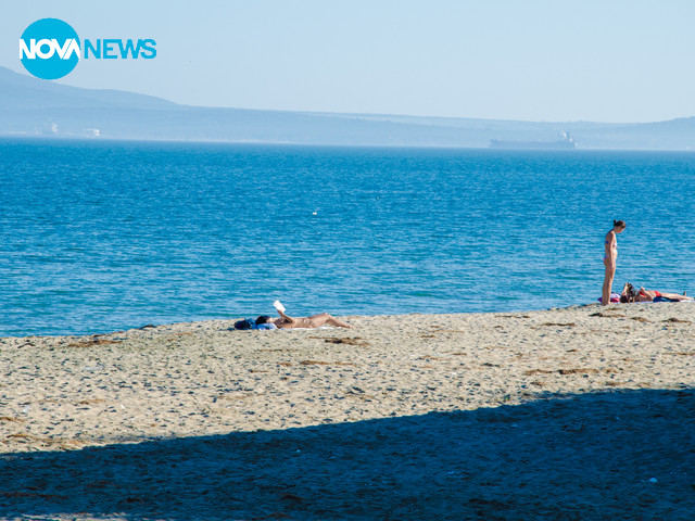 Плажуващи в Бургас