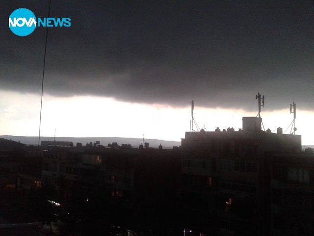 Буря в град Левски