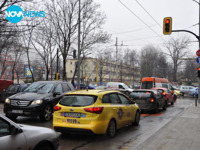 Къде спи КАТ или как да си изпием кафето в тролей №9?