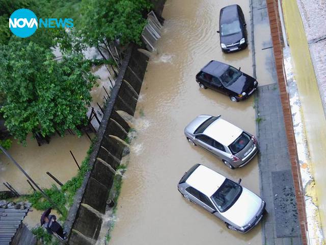 Наводнението в Елена за по-малко от 5 минути