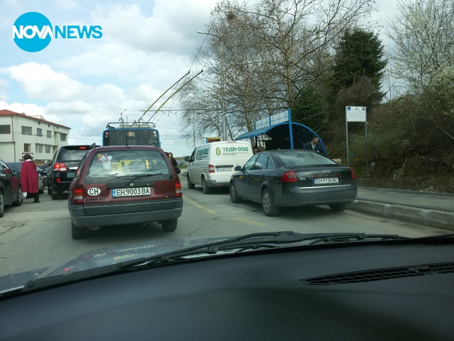 Използване на спирка за градски транспорт за парко места
