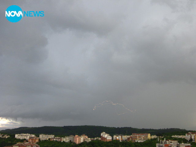 Светкавица над Търново