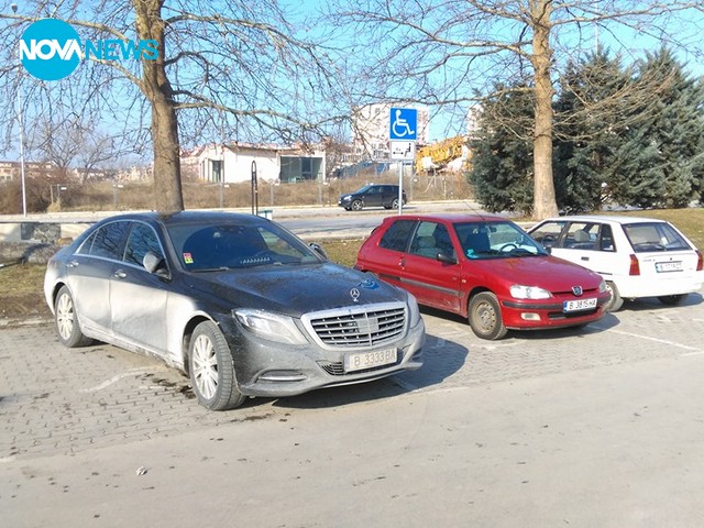 Паркиране на място за инвалиди във Варна