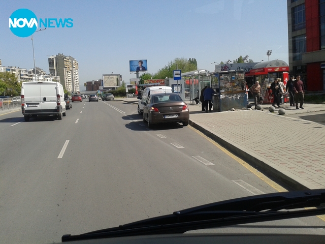 Така се спира на спирка!