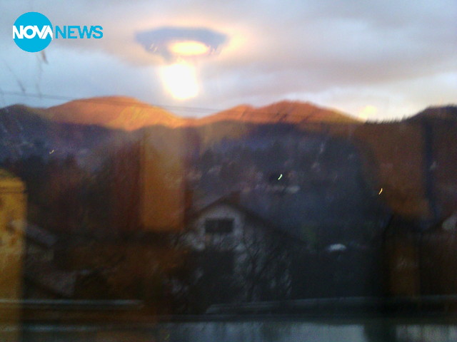 Залез над село Владо Тричков