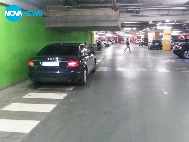 Как се паркира в мола?