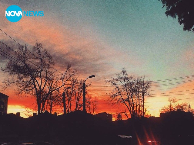 След топлия ден един красив залез в Ловеч