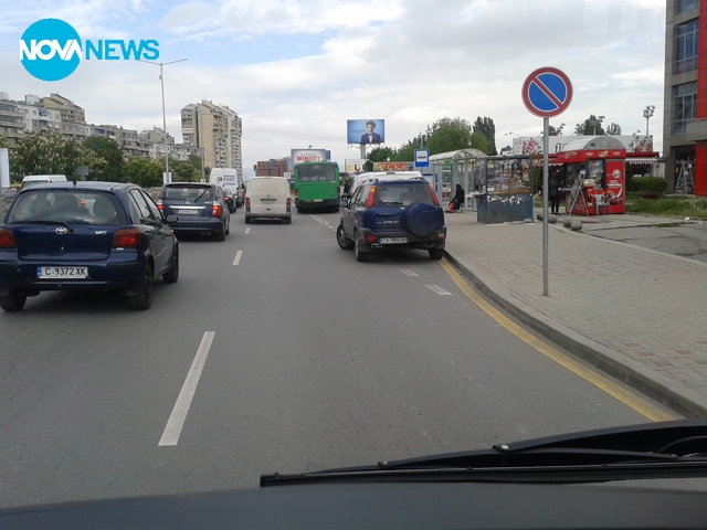 Така се спира на спирка!