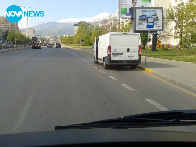 Така се спира на спирка!