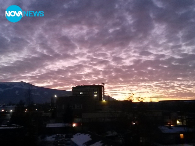 Залез над София