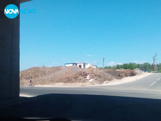 Новият обходен път за кв. "Требич" - непригоден за движение