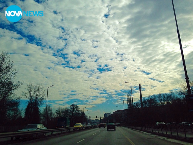 Прекрасно пролетно небе