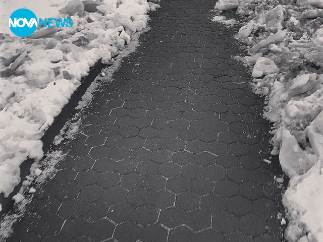 Почистени пешеходни пътеки в София