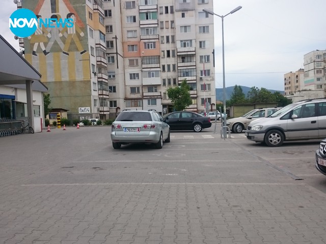 Сигнал за неправилно паркиране пред магазин в Търговище