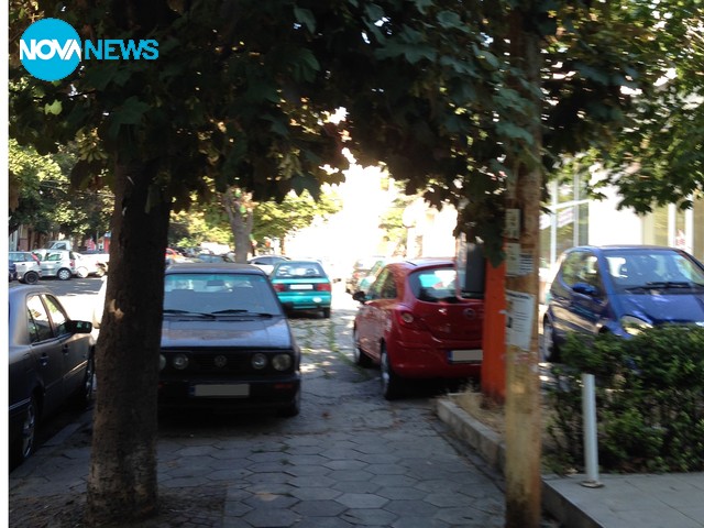 Паркиране на тротоара