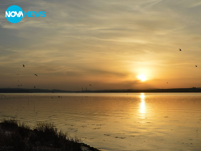 Априлски залез