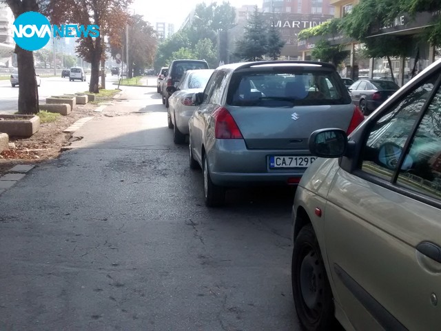 Паркинг ли е тротоарът?